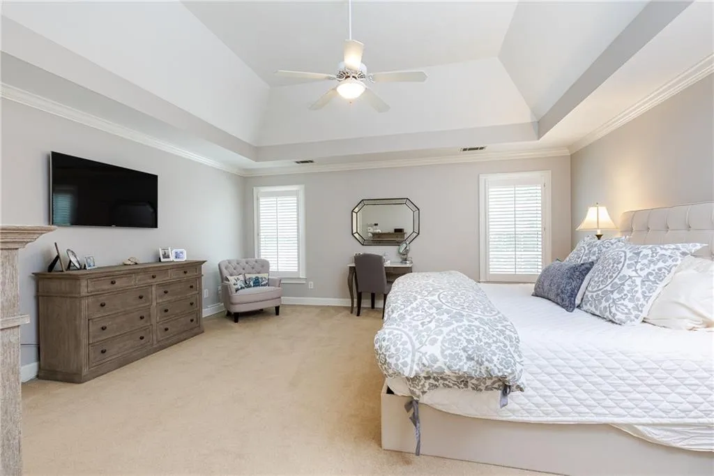 5760 Long Grove Drive, Atlanta, Georgia 30328, 5 Bedrooms Bedrooms, ,4 BathroomsBathrooms,Residential,Sold,5760 Long Grove Drive,6744416