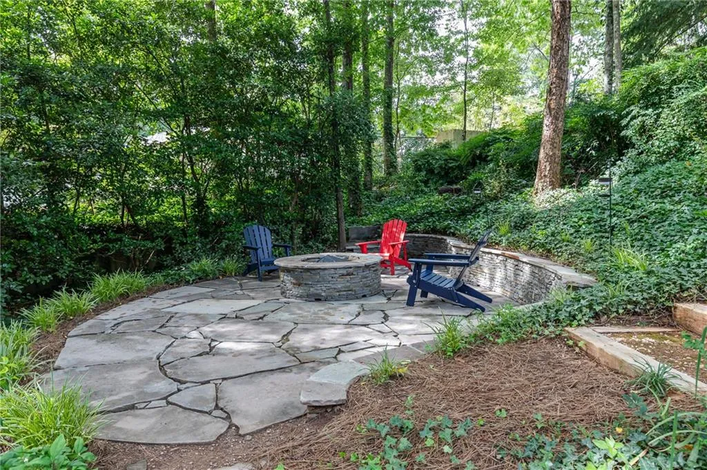 5760 Long Grove Drive, Atlanta, Georgia 30328, 5 Bedrooms Bedrooms, ,4 BathroomsBathrooms,Residential,Sold,5760 Long Grove Drive,6744416