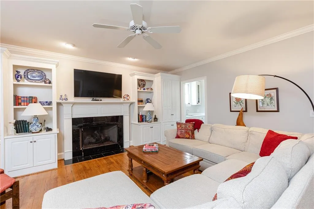 5760 Long Grove Drive, Atlanta, Georgia 30328, 5 Bedrooms Bedrooms, ,4 BathroomsBathrooms,Residential,Sold,5760 Long Grove Drive,6744416