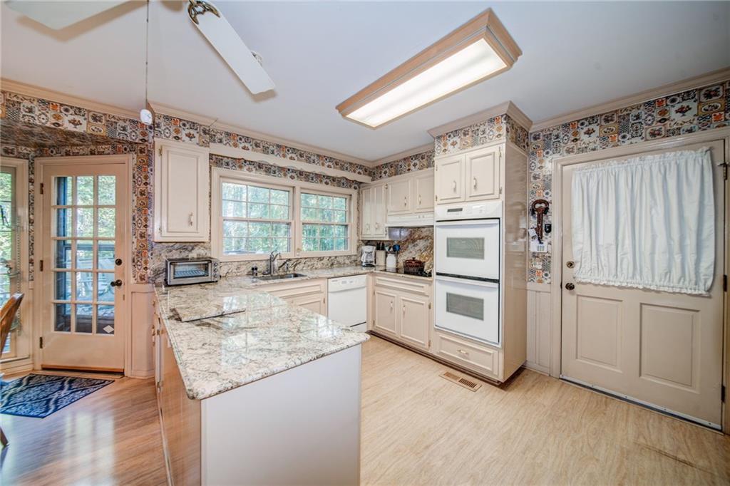6050 BLACKWATER Trail, Atlanta, Georgia 30328, 4 Bedrooms Bedrooms, ,2 BathroomsBathrooms,Residential,Sold,6050 BLACKWATER Trail,7290552