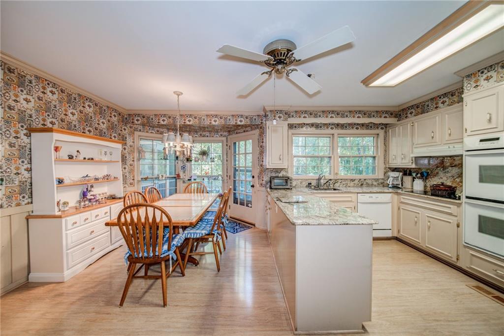 6050 BLACKWATER Trail, Atlanta, Georgia 30328, 4 Bedrooms Bedrooms, ,2 BathroomsBathrooms,Residential,Sold,6050 BLACKWATER Trail,7290552