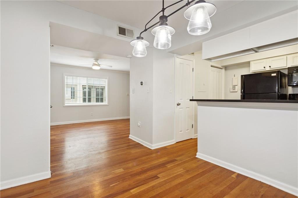 6940 Roswell Road Unit 10D, Atlanta, Georgia 30328, 2 Bedrooms Bedrooms, ,1 BathroomBathrooms,Residential,Sold,6940 Roswell Road Unit 10D,7263134