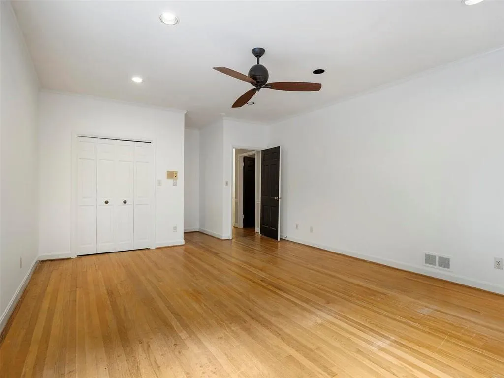 5230 Northside Drive Nw, Atlanta, Georgia 30327, 5 Bedrooms Bedrooms, ,3 BathroomsBathrooms,Residential,Sold,5230 Northside Drive Nw,7380303