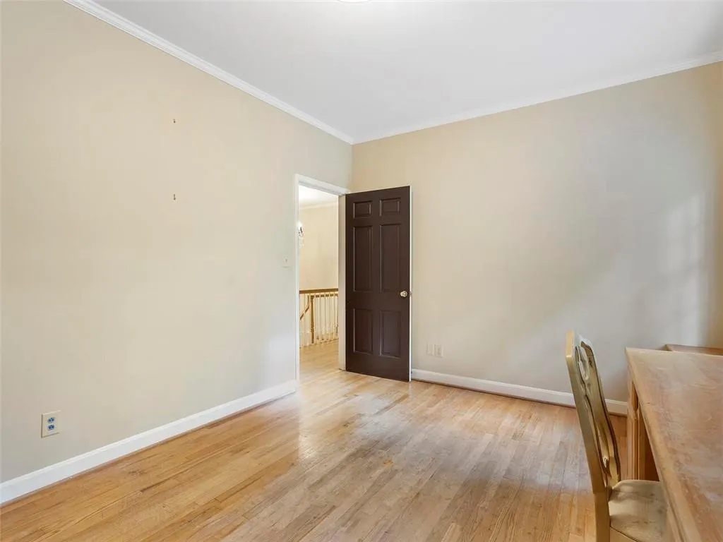 5230 Northside Drive Nw, Atlanta, Georgia 30327, 5 Bedrooms Bedrooms, ,3 BathroomsBathrooms,Residential,Sold,5230 Northside Drive Nw,7380303