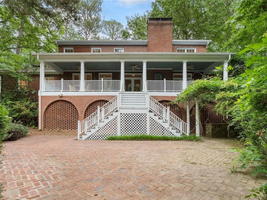5230 Northside Drive Nw, Atlanta, Georgia 30327, 5 Bedrooms Bedrooms, ,3 BathroomsBathrooms,Residential,Sold,5230 Northside Drive Nw,7380303