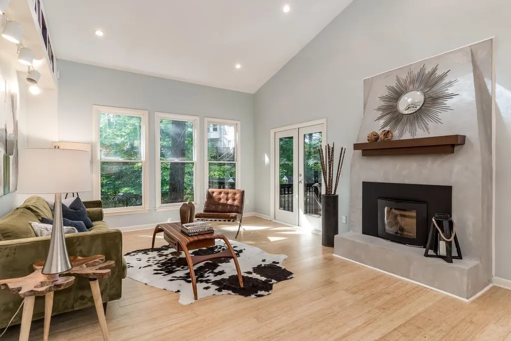 885 Landmark Drive Ne, Atlanta, Georgia 30342, 4 Bedrooms Bedrooms, ,3 BathroomsBathrooms,Residential,Sold,885 Landmark Drive Ne,6633127