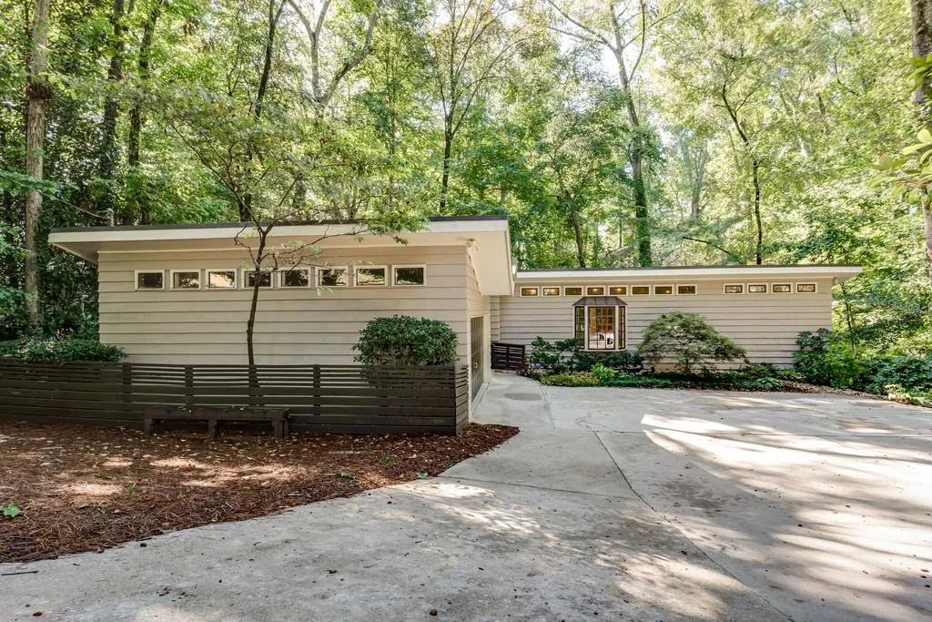 885 Landmark Drive Ne, Atlanta, Georgia 30342, 4 Bedrooms Bedrooms, ,3 BathroomsBathrooms,Residential,Sold,885 Landmark Drive Ne,6633127