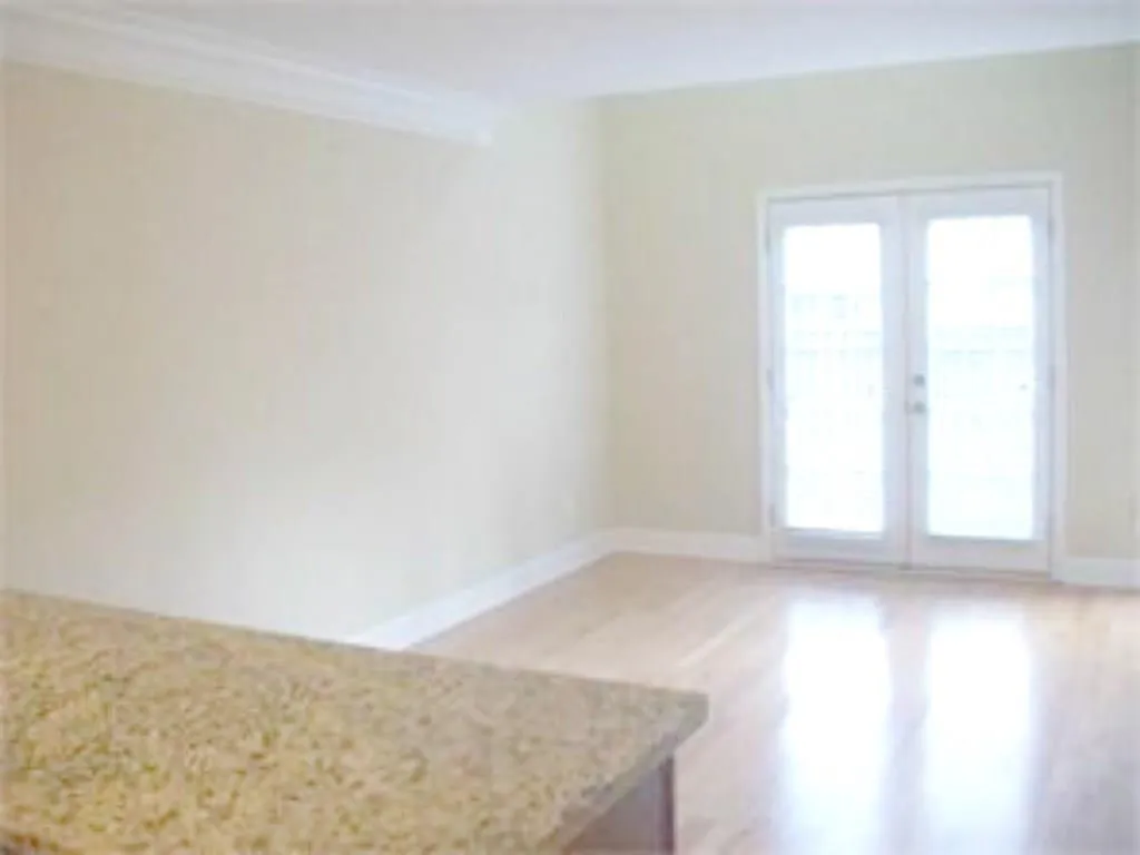 6980 Roswell Road Unit I-2, Sandy Springs, Georgia 30328, 1 Bedroom Bedrooms, ,1 BathroomBathrooms,Residential,Sold,6980 Roswell Road Unit I-2,5606786