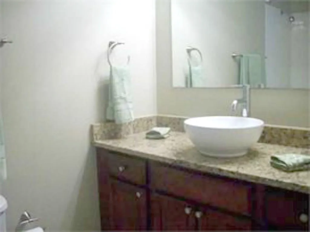 6980 Roswell Road Unit I-2, Sandy Springs, Georgia 30328, 1 Bedroom Bedrooms, ,1 BathroomBathrooms,Residential,Sold,6980 Roswell Road Unit I-2,5606786