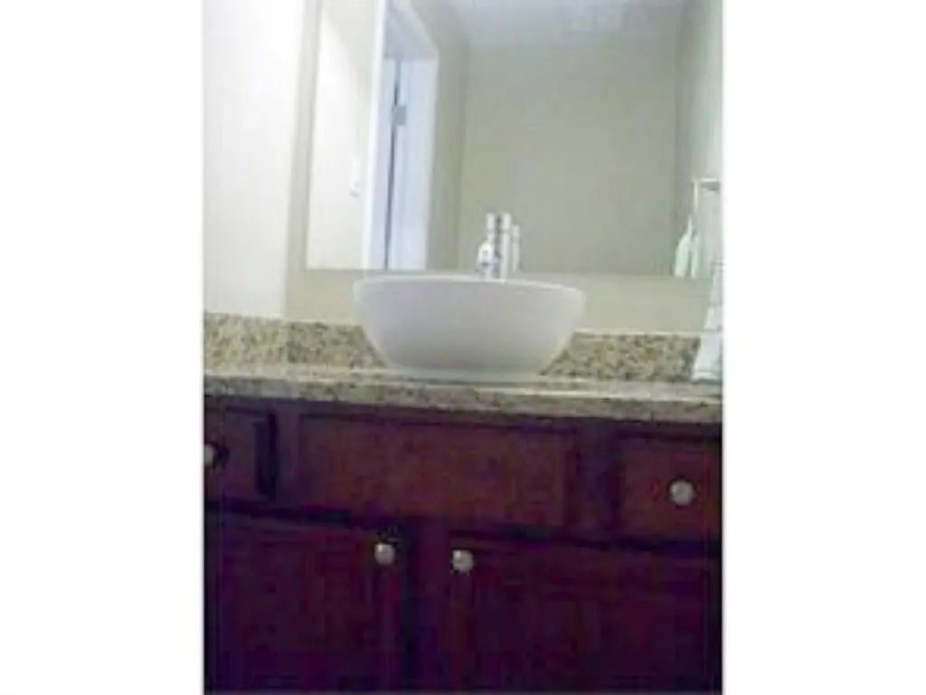 6980 Roswell Road Unit I-2, Sandy Springs, Georgia 30328, 1 Bedroom Bedrooms, ,1 BathroomBathrooms,Residential,Sold,6980 Roswell Road Unit I-2,5606786