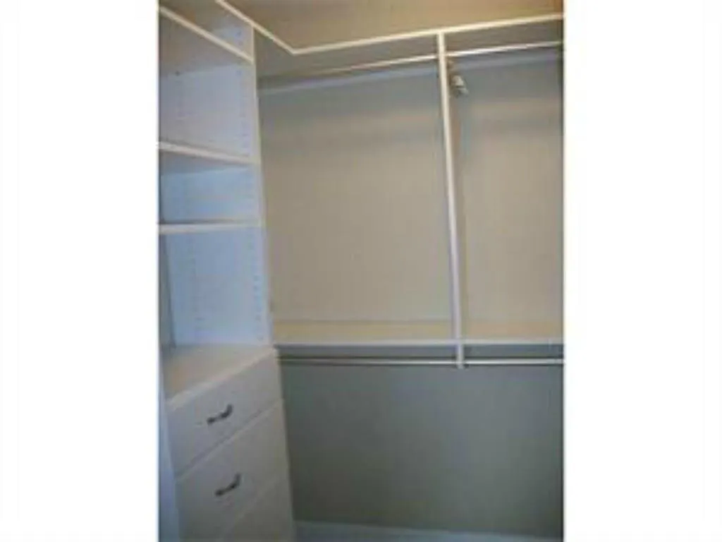 6980 Roswell Road Unit I-2, Sandy Springs, Georgia 30328, 1 Bedroom Bedrooms, ,1 BathroomBathrooms,Residential,Sold,6980 Roswell Road Unit I-2,5606786