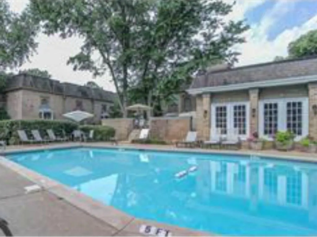 6980 Roswell Road Unit I-2, Sandy Springs, Georgia 30328, 1 Bedroom Bedrooms, ,1 BathroomBathrooms,Residential,Sold,6980 Roswell Road Unit I-2,5606786