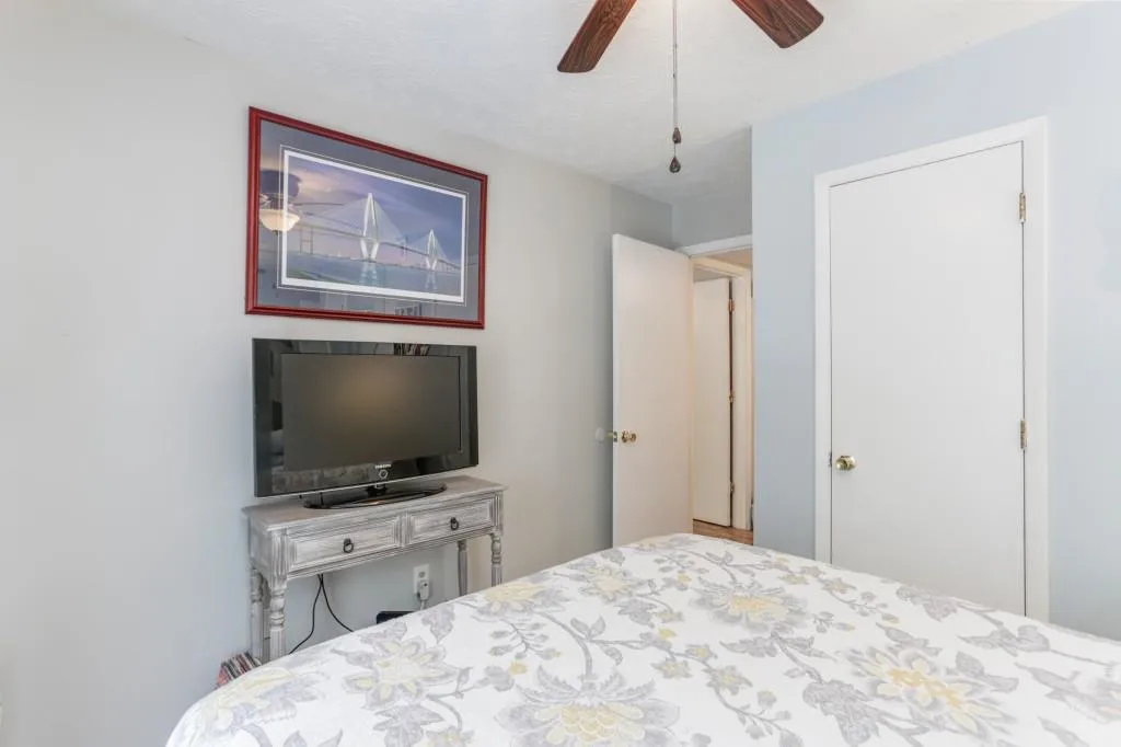 1506 Woodcliff Drive, Sandy Springs, Georgia 30350, 2 Bedrooms Bedrooms, ,1 BathroomBathrooms,Residential,Sold,1506 Woodcliff Drive,6596360