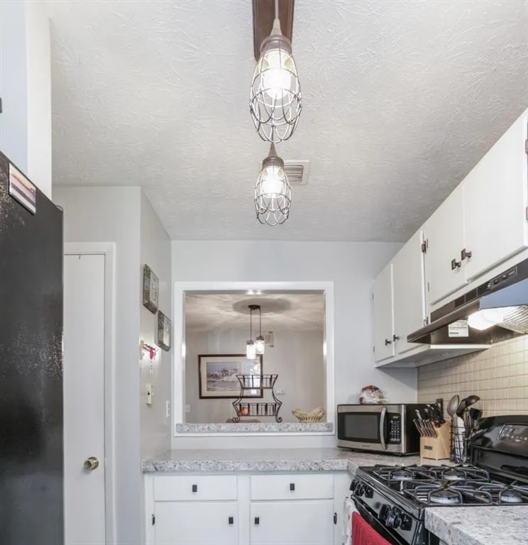 1506 Woodcliff Drive, Sandy Springs, Georgia 30350, 2 Bedrooms Bedrooms, ,1 BathroomBathrooms,Residential,Sold,1506 Woodcliff Drive,6596360