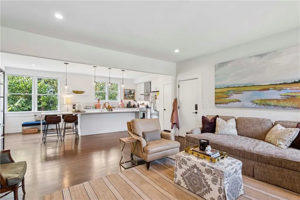 120 Peachtree Memorial Drive Nw Unit 120-3, Atlanta, Georgia 30309, 2 Bedrooms Bedrooms, ,2 BathroomsBathrooms,Residential,For Sale,120 Peachtree Memorial Drive Nw Unit 120-3,7654918 120 Peachtree Memorial Drive Nw Unit 120-3, Atlanta, Georgia 30309, 2 Bedrooms Bedrooms, ,2 BathroomsBathrooms,Residential,For Sale,120 Peachtree Memorial Drive Nw Unit 120-3,7654918