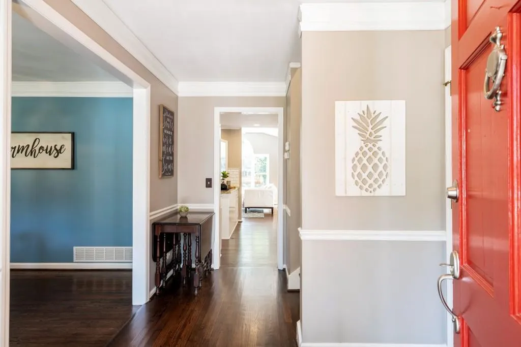 195 Berwick Drive, Sandy Springs, Georgia 30328, 3 Bedrooms Bedrooms, ,2 BathroomsBathrooms,Residential,Sold,195 Berwick Drive,6076508