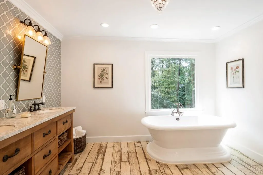 195 Berwick Drive, Sandy Springs, Georgia 30328, 3 Bedrooms Bedrooms, ,2 BathroomsBathrooms,Residential,Sold,195 Berwick Drive,6076508