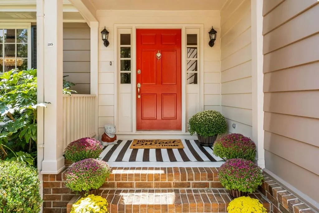 195 Berwick Drive, Sandy Springs, Georgia 30328, 3 Bedrooms Bedrooms, ,2 BathroomsBathrooms,Residential,Sold,195 Berwick Drive,6076508