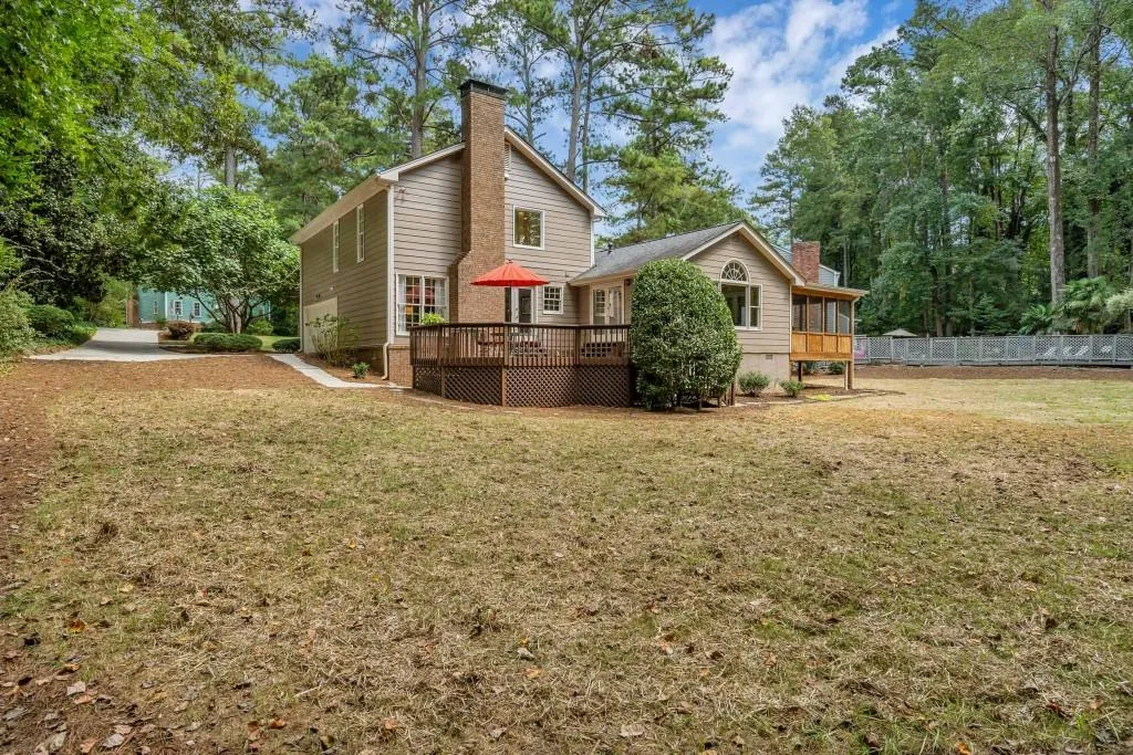 195 Berwick Drive, Sandy Springs, Georgia 30328, 3 Bedrooms Bedrooms, ,2 BathroomsBathrooms,Residential,Sold,195 Berwick Drive,6076508
