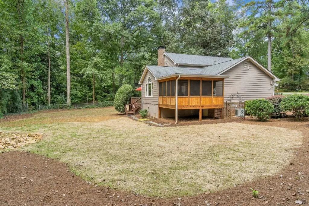 195 Berwick Drive, Sandy Springs, Georgia 30328, 3 Bedrooms Bedrooms, ,2 BathroomsBathrooms,Residential,Sold,195 Berwick Drive,6076508