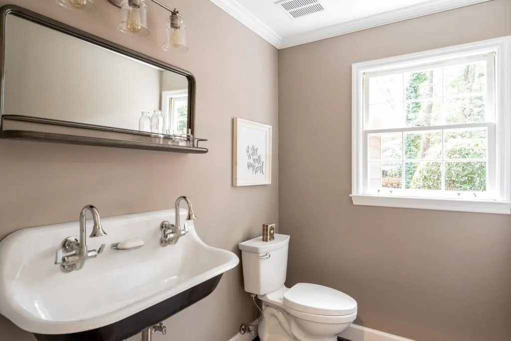 195 Berwick Drive, Sandy Springs, Georgia 30328, 3 Bedrooms Bedrooms, ,2 BathroomsBathrooms,Residential,Sold,195 Berwick Drive,6076508