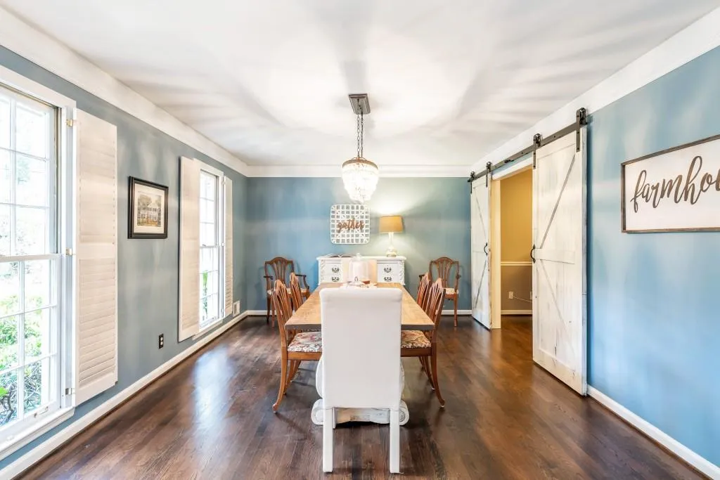 195 Berwick Drive, Sandy Springs, Georgia 30328, 3 Bedrooms Bedrooms, ,2 BathroomsBathrooms,Residential,Sold,195 Berwick Drive,6076508