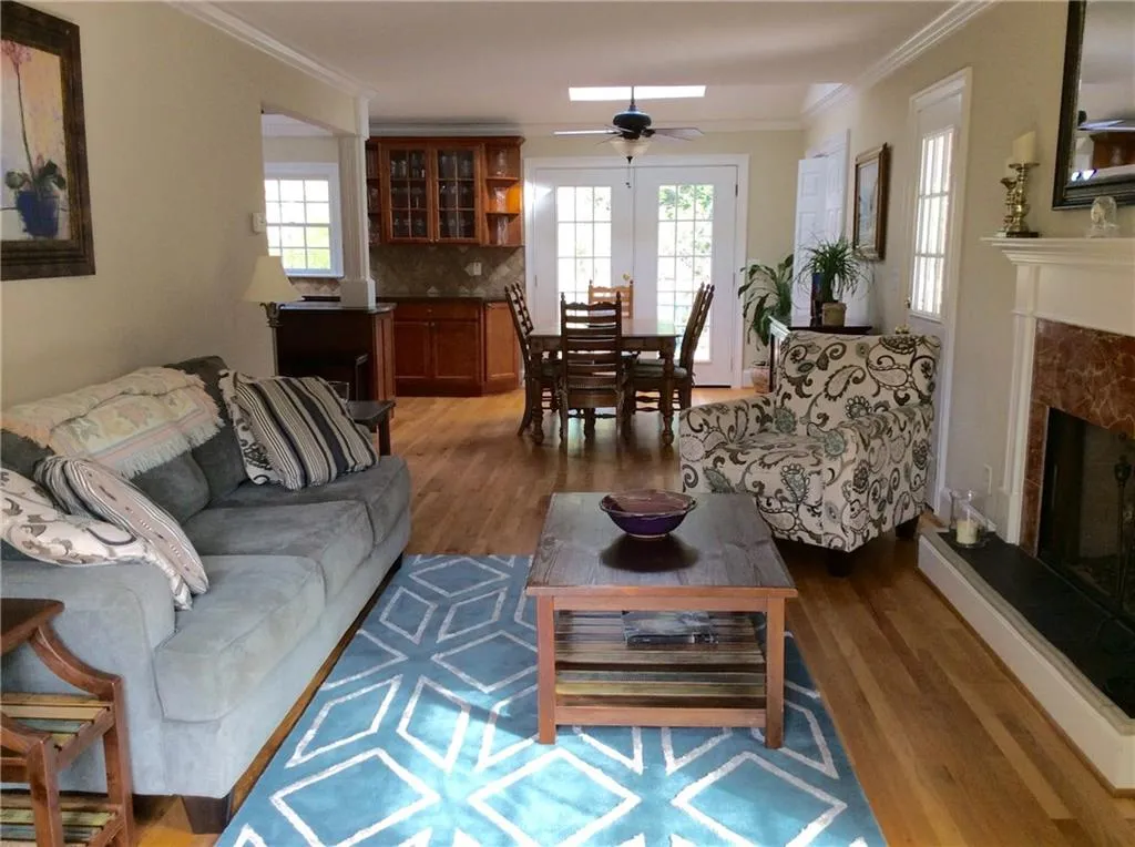 6400 Wright Road, Sandy Springs, Georgia 30328, 5 Bedrooms Bedrooms, ,3 BathroomsBathrooms,Residential,Sold,6400 Wright Road,5825775
