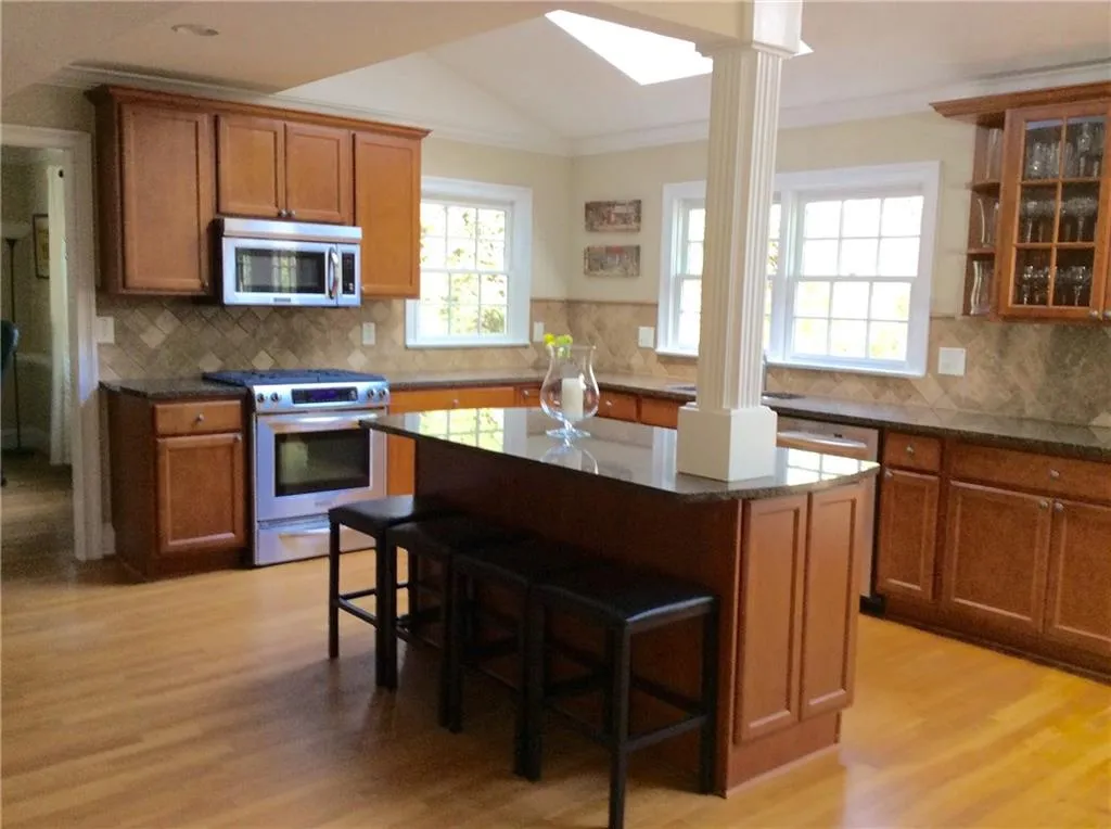 6400 Wright Road, Sandy Springs, Georgia 30328, 5 Bedrooms Bedrooms, ,3 BathroomsBathrooms,Residential,Sold,6400 Wright Road,5825775
