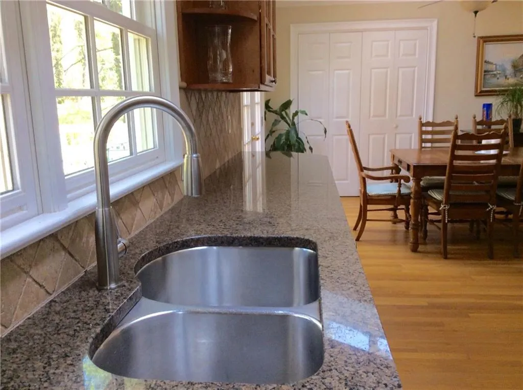 6400 Wright Road, Sandy Springs, Georgia 30328, 5 Bedrooms Bedrooms, ,3 BathroomsBathrooms,Residential,Sold,6400 Wright Road,5825775