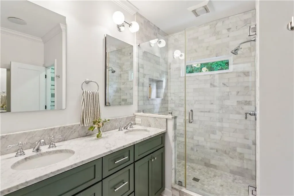 717 Channing Drive Nw, Atlanta, Georgia 30318, 4 Bedrooms Bedrooms, ,3 BathroomsBathrooms,Residential,For Sale,717 Channing Drive Nw,7617753