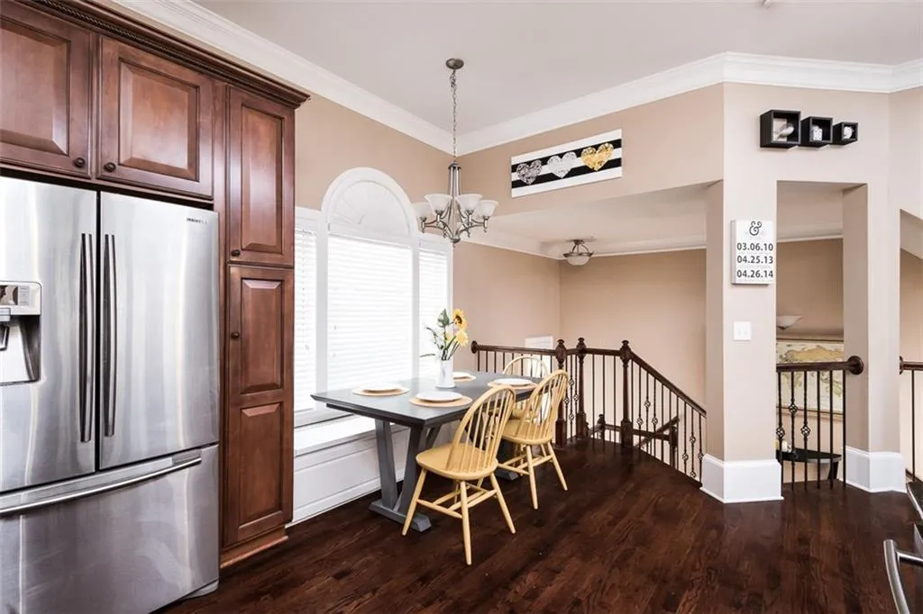 3541 Roswell Road Unit 27, Atlanta, Georgia 30305, 3 Bedrooms Bedrooms, ,2 BathroomsBathrooms,Residential,Sold,3541 Roswell Road Unit 27,5835297
