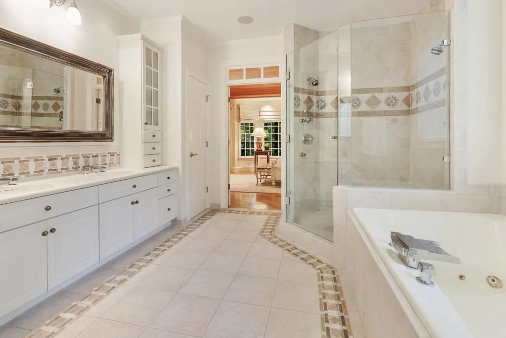 4575 Peachtree Dunwoody Road, Sandy Springs, Georgia 30342, 5 Bedrooms Bedrooms, ,5 BathroomsBathrooms,Residential,Sold,4575 Peachtree Dunwoody Road,6511437