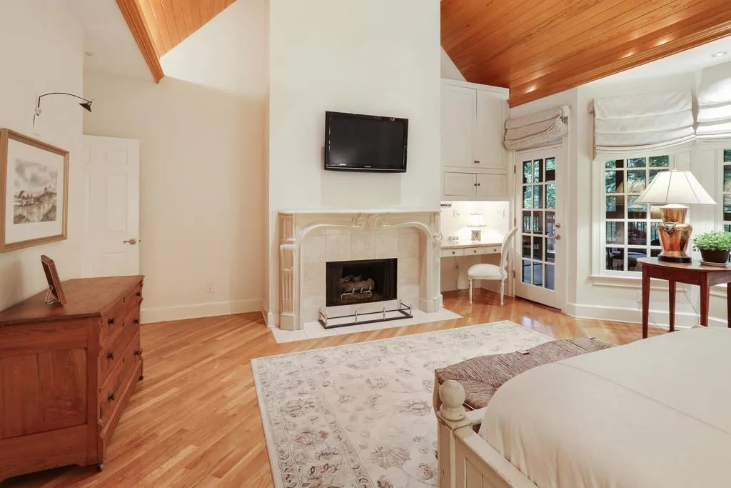 4575 Peachtree Dunwoody Road, Sandy Springs, Georgia 30342, 5 Bedrooms Bedrooms, ,5 BathroomsBathrooms,Residential,Sold,4575 Peachtree Dunwoody Road,6511437