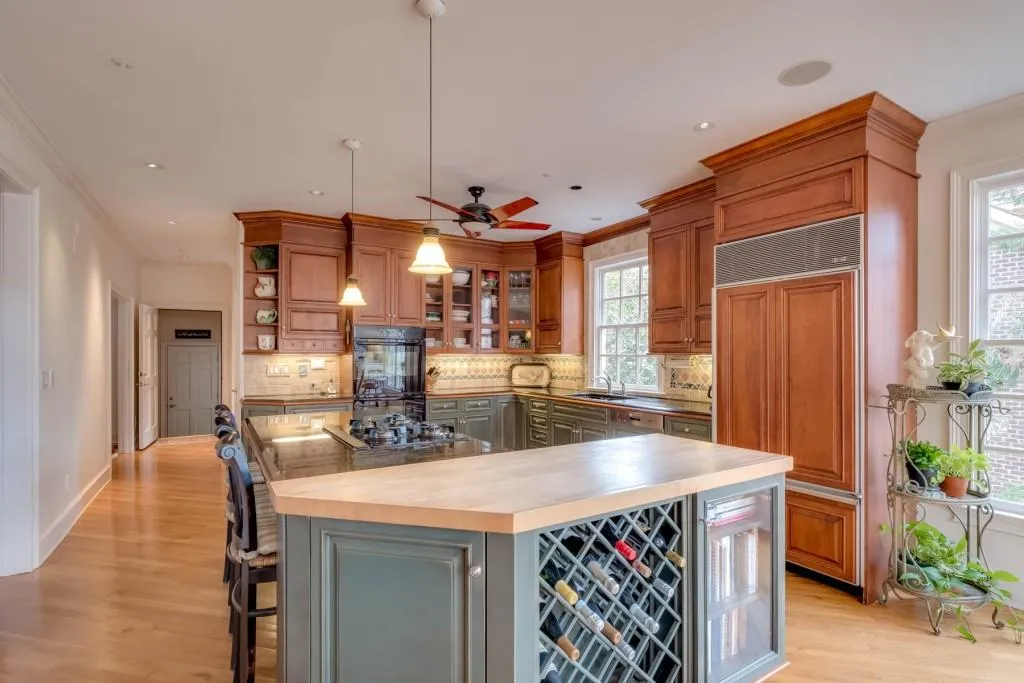 4575 Peachtree Dunwoody Road, Sandy Springs, Georgia 30342, 5 Bedrooms Bedrooms, ,5 BathroomsBathrooms,Residential,Sold,4575 Peachtree Dunwoody Road,6511437