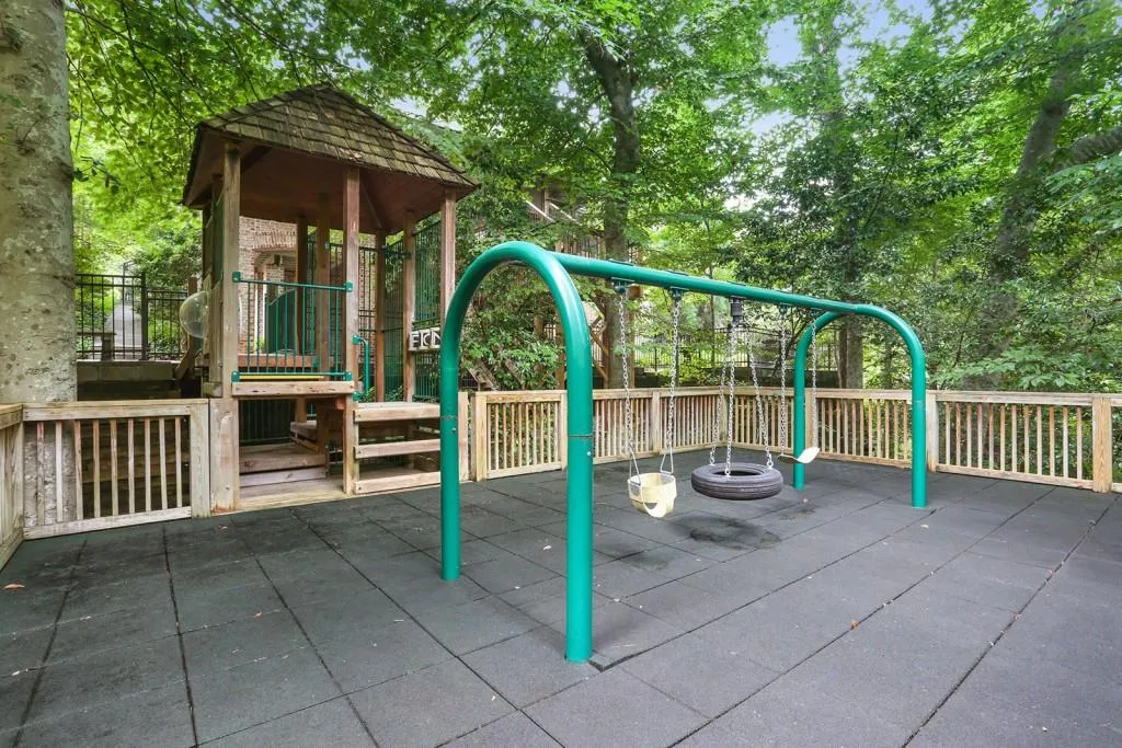 4575 Peachtree Dunwoody Road, Sandy Springs, Georgia 30342, 5 Bedrooms Bedrooms, ,5 BathroomsBathrooms,Residential,Sold,4575 Peachtree Dunwoody Road,6511437