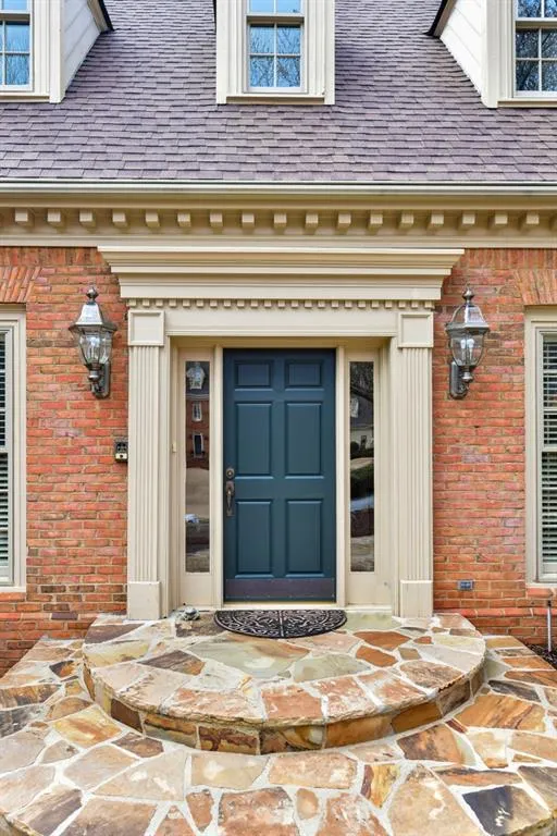 8520 Valemont Drive, Sandy Springs, Georgia 30350, 6 Bedrooms Bedrooms, ,5 BathroomsBathrooms,Residential,Sold,8520 Valemont Drive,6694882