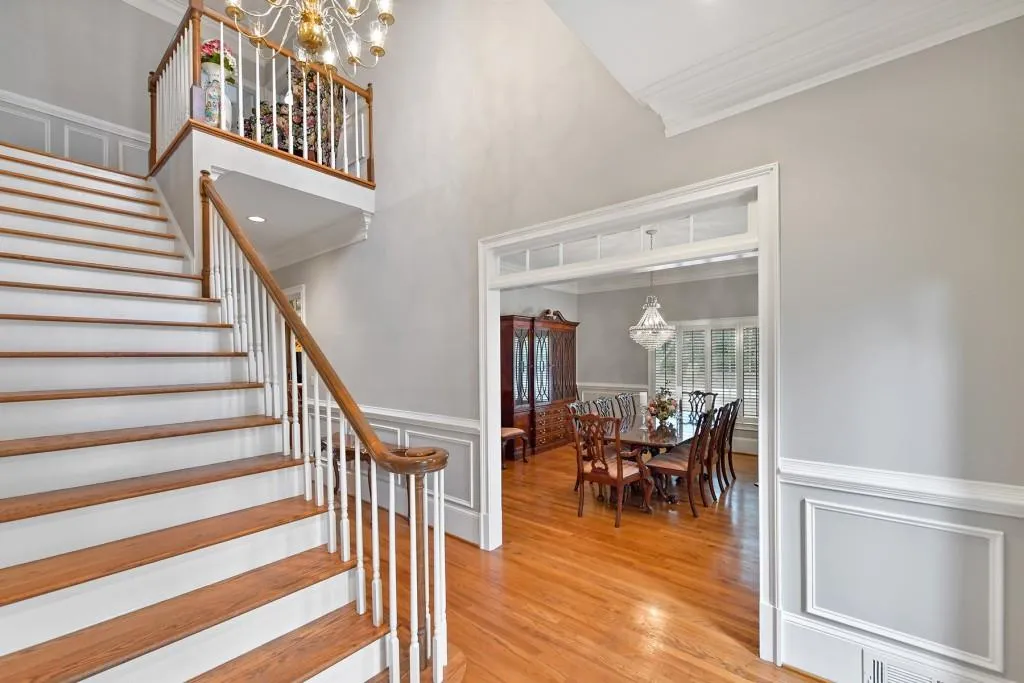 8520 Valemont Drive, Sandy Springs, Georgia 30350, 6 Bedrooms Bedrooms, ,5 BathroomsBathrooms,Residential,Sold,8520 Valemont Drive,6694882