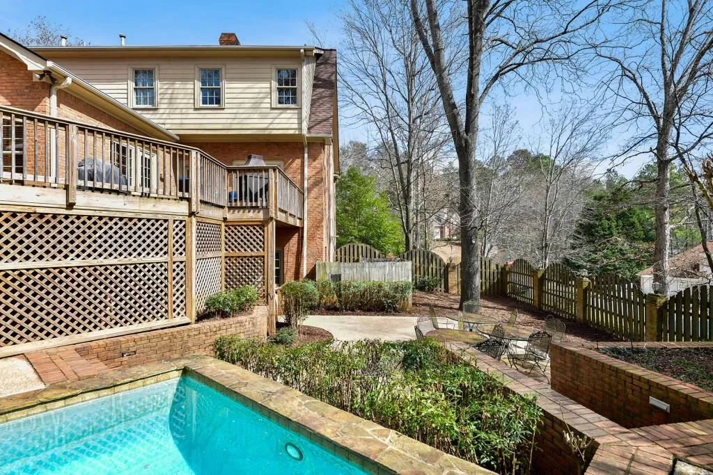 8520 Valemont Drive, Sandy Springs, Georgia 30350, 6 Bedrooms Bedrooms, ,5 BathroomsBathrooms,Residential,Sold,8520 Valemont Drive,6694882