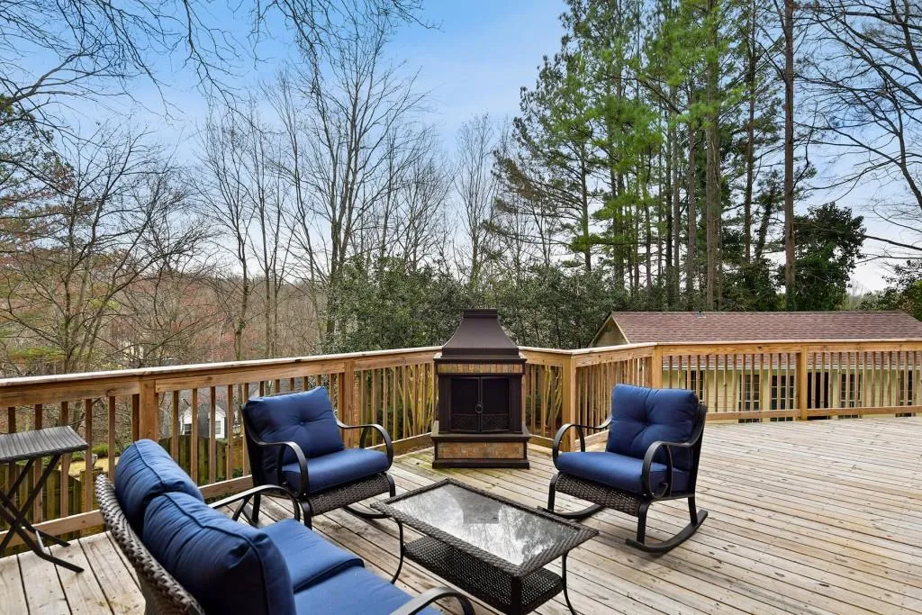 8520 Valemont Drive, Sandy Springs, Georgia 30350, 6 Bedrooms Bedrooms, ,5 BathroomsBathrooms,Residential,Sold,8520 Valemont Drive,6694882