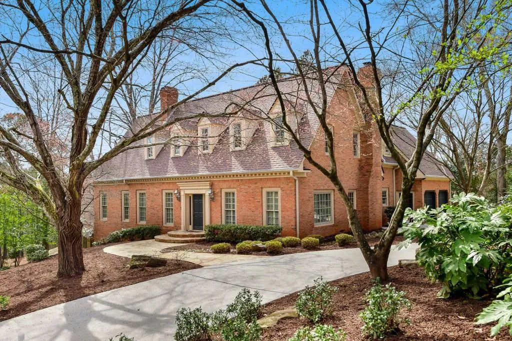 8520 Valemont Drive, Sandy Springs, Georgia 30350, 6 Bedrooms Bedrooms, ,5 BathroomsBathrooms,Residential,Sold,8520 Valemont Drive,6694882