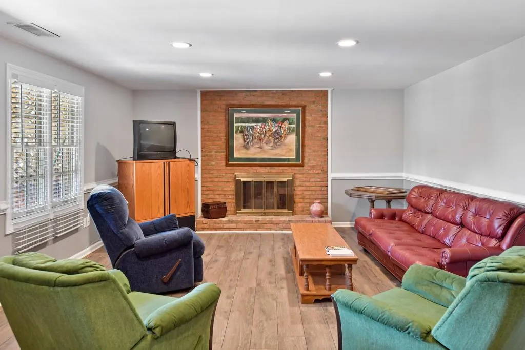 8520 Valemont Drive, Sandy Springs, Georgia 30350, 6 Bedrooms Bedrooms, ,5 BathroomsBathrooms,Residential,Sold,8520 Valemont Drive,6694882