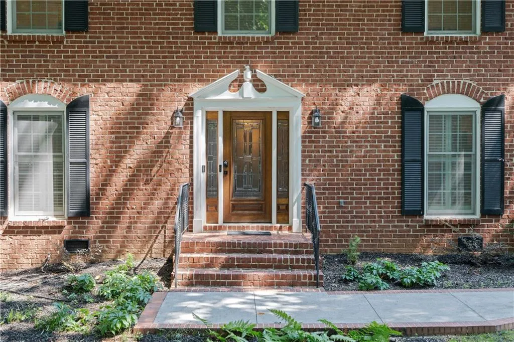 380 Castleridge Drive, Atlanta, Georgia 30342, 4 Bedrooms Bedrooms, ,3 BathroomsBathrooms,Residential,Sold,380 Castleridge Drive,7470541 380 Castleridge Drive, Atlanta, Georgia 30342, 4 Bedrooms Bedrooms, ,3 BathroomsBathrooms,Residential,Sold,380 Castleridge Drive,7470541