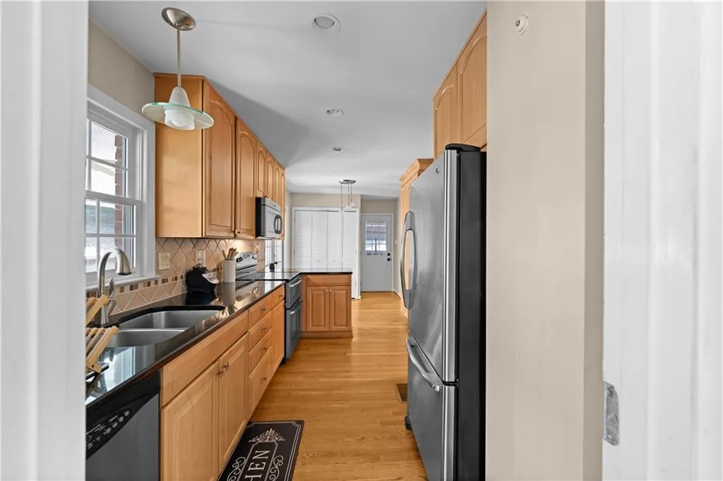 380 Castleridge Drive, Atlanta, Georgia 30342, 4 Bedrooms Bedrooms, ,3 BathroomsBathrooms,Residential,Sold,380 Castleridge Drive,7470541 380 Castleridge Drive, Atlanta, Georgia 30342, 4 Bedrooms Bedrooms, ,3 BathroomsBathrooms,Residential,Sold,380 Castleridge Drive,7470541