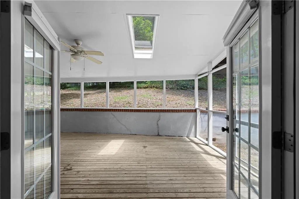 380 Castleridge Drive, Atlanta, Georgia 30342, 4 Bedrooms Bedrooms, ,3 BathroomsBathrooms,Residential,Sold,380 Castleridge Drive,7470541 380 Castleridge Drive, Atlanta, Georgia 30342, 4 Bedrooms Bedrooms, ,3 BathroomsBathrooms,Residential,Sold,380 Castleridge Drive,7470541