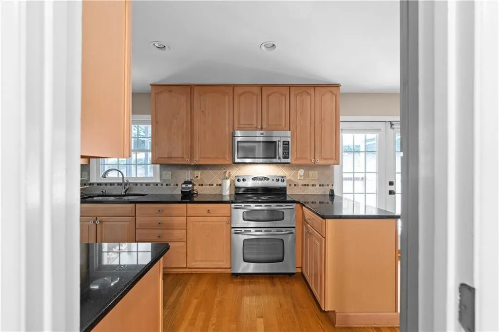 380 Castleridge Drive, Atlanta, Georgia 30342, 4 Bedrooms Bedrooms, ,3 BathroomsBathrooms,Residential,Sold,380 Castleridge Drive,7470541 380 Castleridge Drive, Atlanta, Georgia 30342, 4 Bedrooms Bedrooms, ,3 BathroomsBathrooms,Residential,Sold,380 Castleridge Drive,7470541