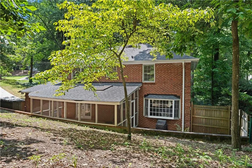 380 Castleridge Drive, Atlanta, Georgia 30342, 4 Bedrooms Bedrooms, ,3 BathroomsBathrooms,Residential,Sold,380 Castleridge Drive,7470541 380 Castleridge Drive, Atlanta, Georgia 30342, 4 Bedrooms Bedrooms, ,3 BathroomsBathrooms,Residential,Sold,380 Castleridge Drive,7470541