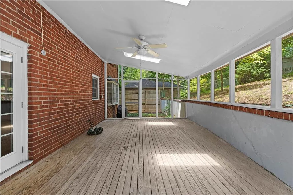 380 Castleridge Drive, Atlanta, Georgia 30342, 4 Bedrooms Bedrooms, ,3 BathroomsBathrooms,Residential,Sold,380 Castleridge Drive,7470541 380 Castleridge Drive, Atlanta, Georgia 30342, 4 Bedrooms Bedrooms, ,3 BathroomsBathrooms,Residential,Sold,380 Castleridge Drive,7470541