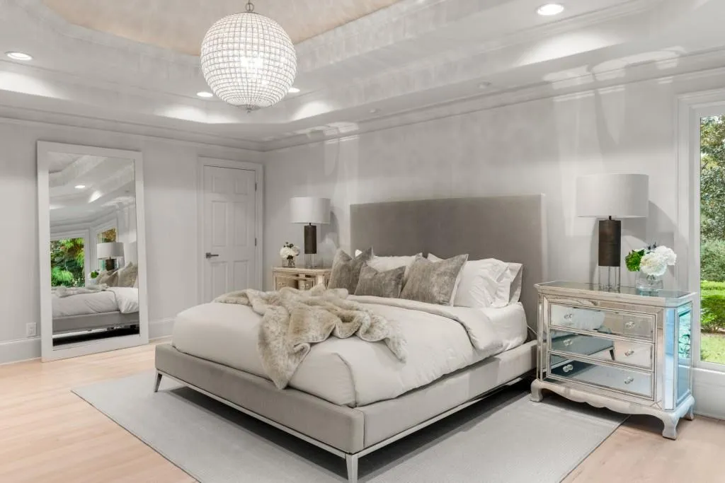 320 Long Glen Drive, Atlanta, Georgia 30327, 5 Bedrooms Bedrooms, ,5 BathroomsBathrooms,Residential,For Sale,320 Long Glen Drive,7680414