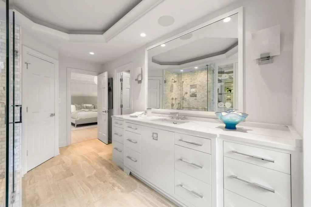 320 Long Glen Drive, Atlanta, Georgia 30327, 5 Bedrooms Bedrooms, ,5 BathroomsBathrooms,Residential,For Sale,320 Long Glen Drive,7680414