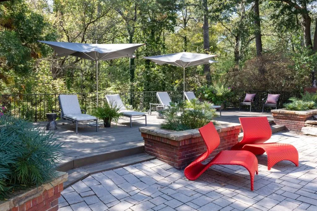 320 Long Glen Drive, Atlanta, Georgia 30327, 5 Bedrooms Bedrooms, ,5 BathroomsBathrooms,Residential,For Sale,320 Long Glen Drive,7680414